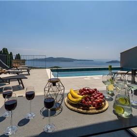 4 bedroom villa with pool in Dubrovnik region, sleeps 8 